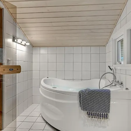 Schönes Haus In Ebeltoft Mit Küche Ferienhaus *