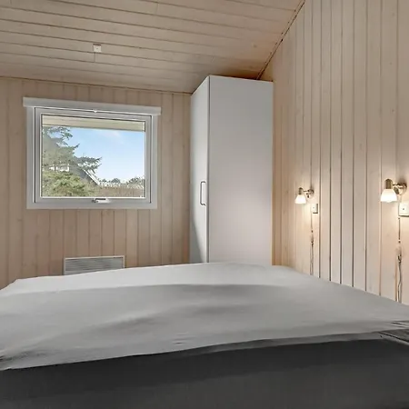 Holiday home Beautiful Home In Ebeltoft With Kitchen *